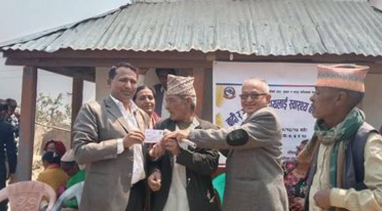  सन्धिखर्क नगरपालिका द्धारा निशुल्क विमा कार्यक्रम सुरू
