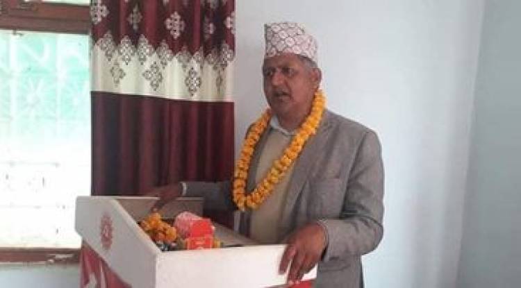 ‘कोरोना विरुद्धको लडाइँमा एकजुट बनौँ’ : मन्त्री आचार्य