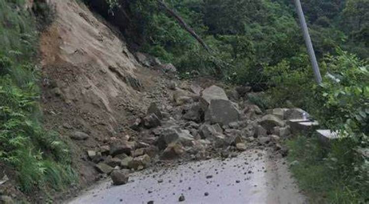 पाल्पा–बुटवल सडकखण्ड  अवरुद्ध