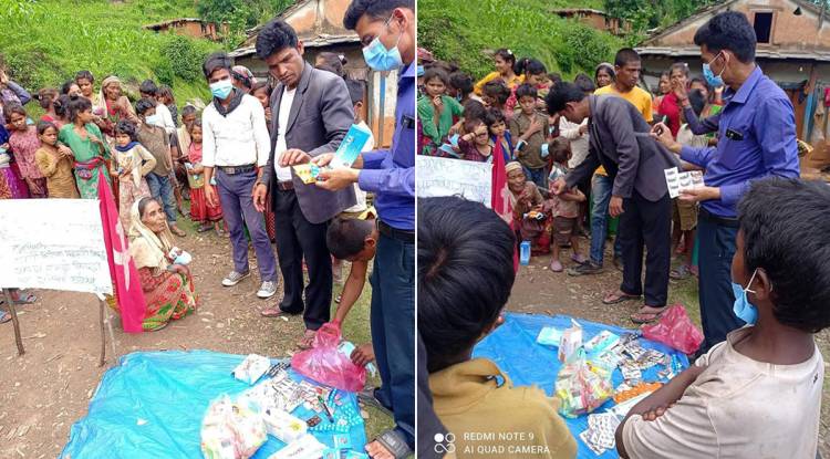नेकपा दैलेखद्वारा स्वास्थ्य सामग्री वितरण