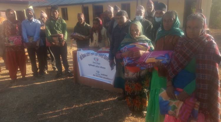हेममाया फाउण्डेसनद्वारा मालारानीमा लत्ताकपडा वितरण