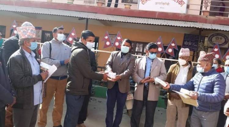 सन्धिखर्क नगरपालिकाका सामुदायिक विद्यालयलाई थर्मलगन वितरण